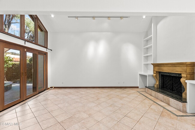 Building Photo - 4500 Beaconsfield Ct
