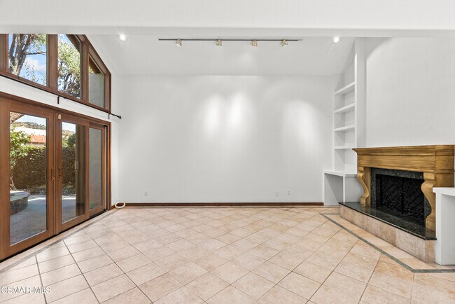 Foto del edificio - 4500 Beaconsfield Ct