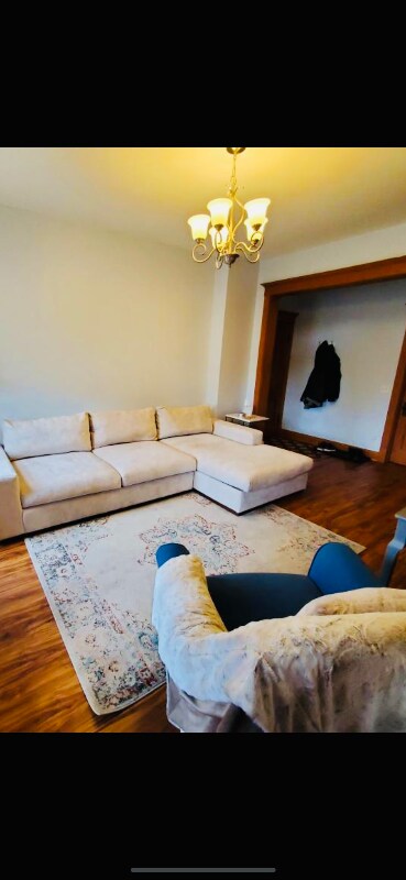 Foto del edificio - 2118 W Warner Ave