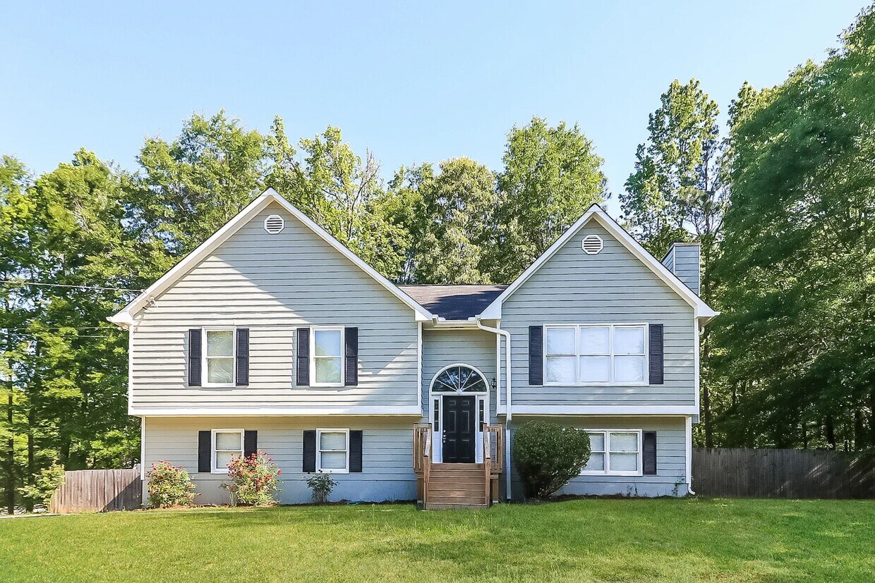 Foto principal - 229 Brandon Woods Cir