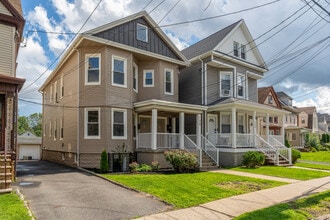 Building Photo - 136-138-138 Elm St