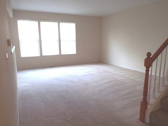 Building Photo - 1463 Yellowstone Dr