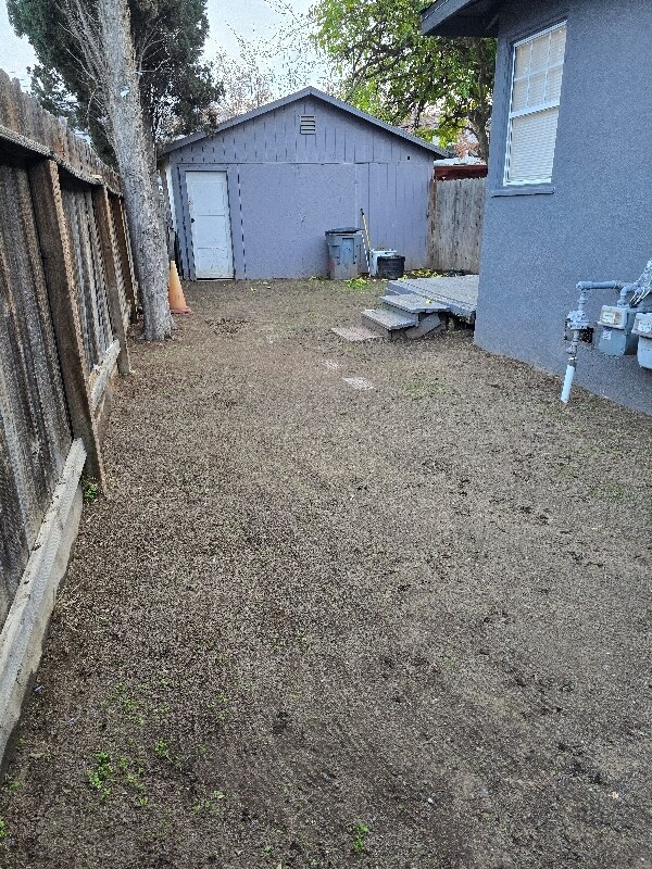 Building Photo - 1610 E Yale Ave