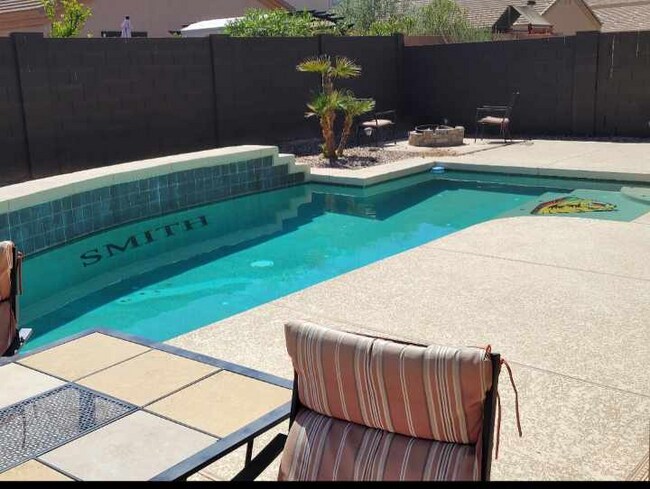 Foto del edificio - 43235 W Wild Horse Trail