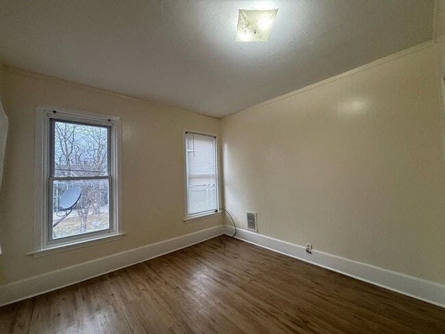 Building Photo - 1303 Bleecker St