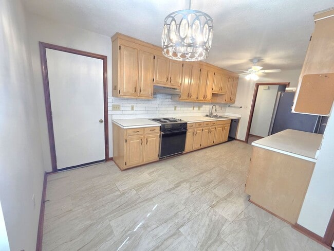 Building Photo - 10 Great Lakes Dr