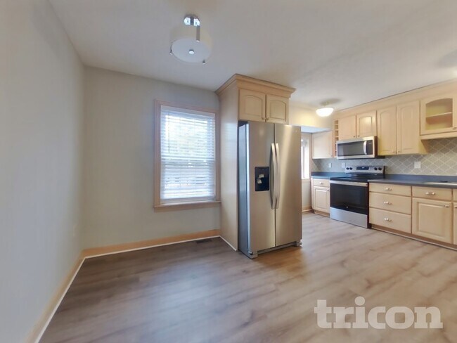 Foto del edificio - 1010 Allward Dr