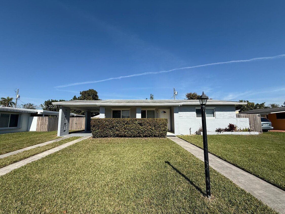 Foto principal - 11961 SW 176th St