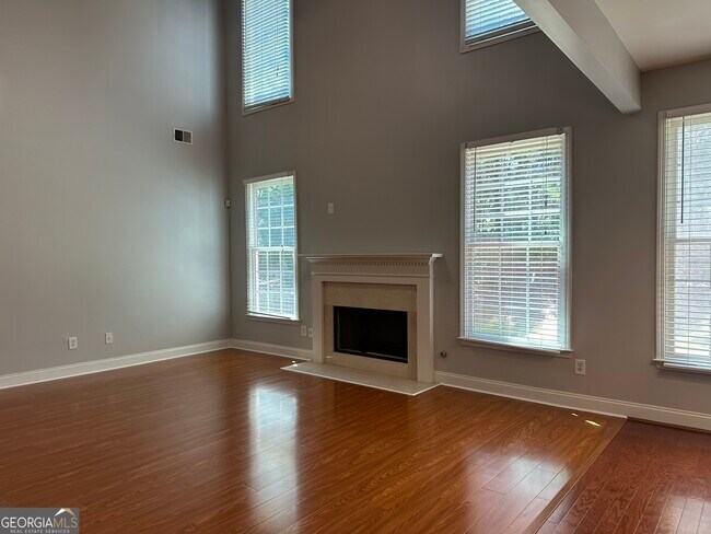 Foto del edificio - 669 Maple Grove Way