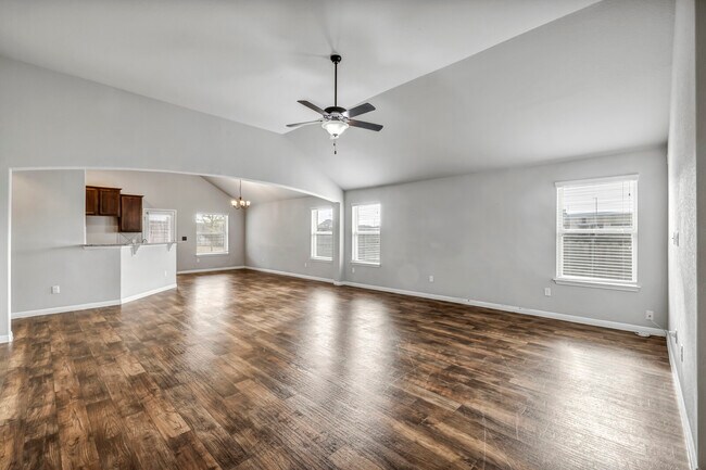 Building Photo - 539 Merlin Ln