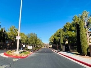 Building Photo - 10863 Vista Marbella Ave