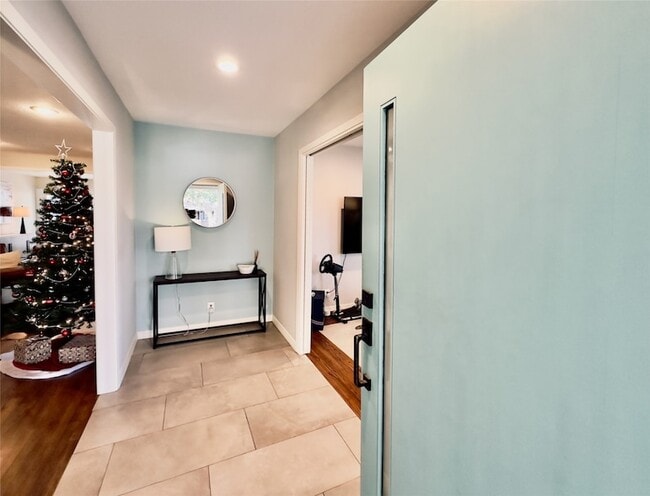 Building Photo - 7119 Dalewood Ln
