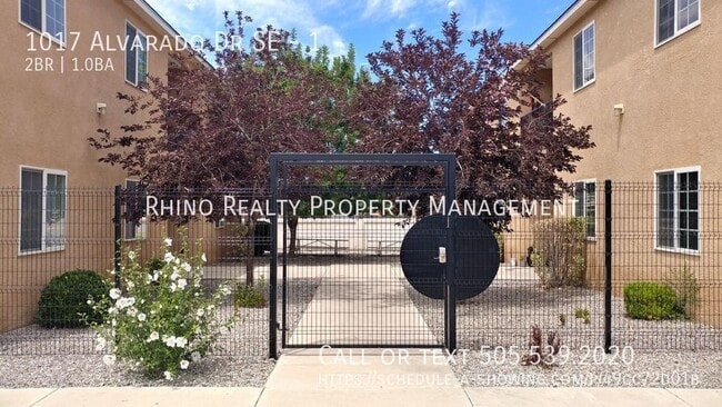 Building Photo - 1017 Alvarado Dr SE