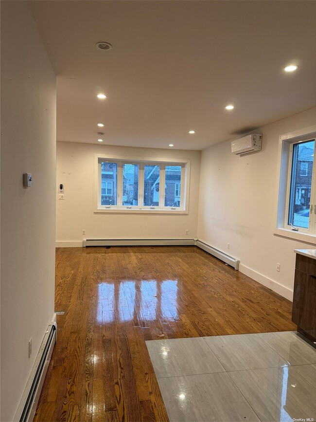 Building Photo - 2928 Gillmore St
