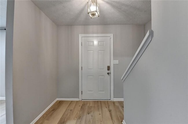 Building Photo - 3876 Meadow Creek Dr