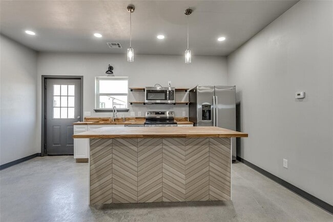 Building Photo - 12571 US-77