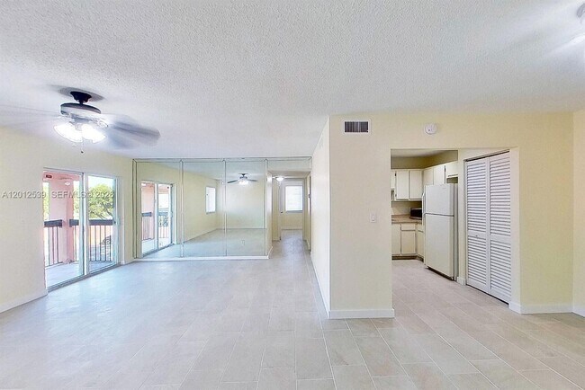 Foto del edificio - 2020 NW 119th St