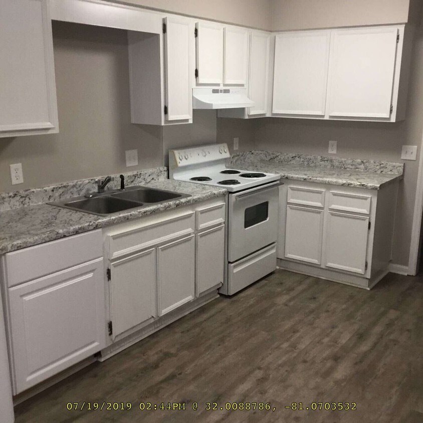 Building Photo - 6906 Johnny Mercer Blvd