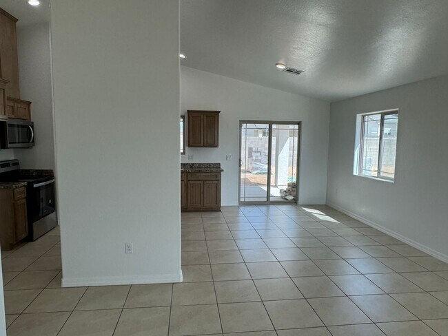 Building Photo - Be the first to call this your home !! Thr...