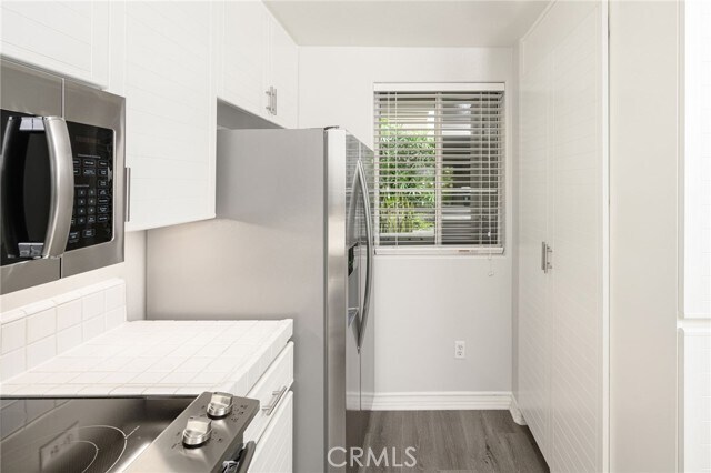 Building Photo - 2253 Martin