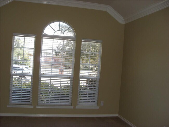 Building Photo - 9789 Golden Fountain Dr