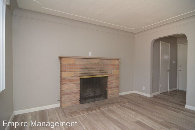 Building Photo - 2 br, 1 bath House - 1171 E. Allen Rd