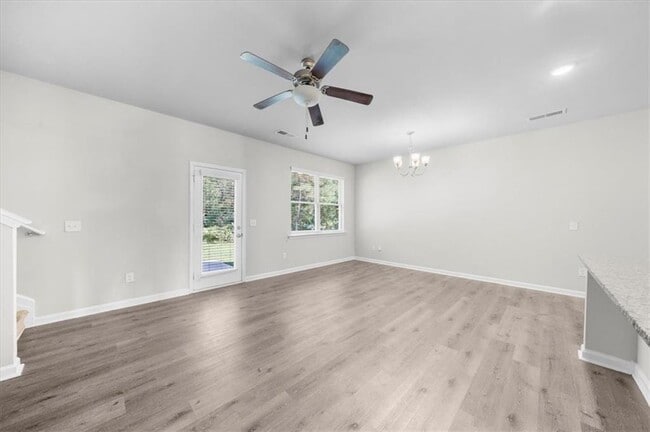 Building Photo - 210 Vickery Ln