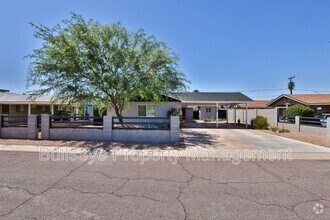 Building Photo - 825 E Alice Ave