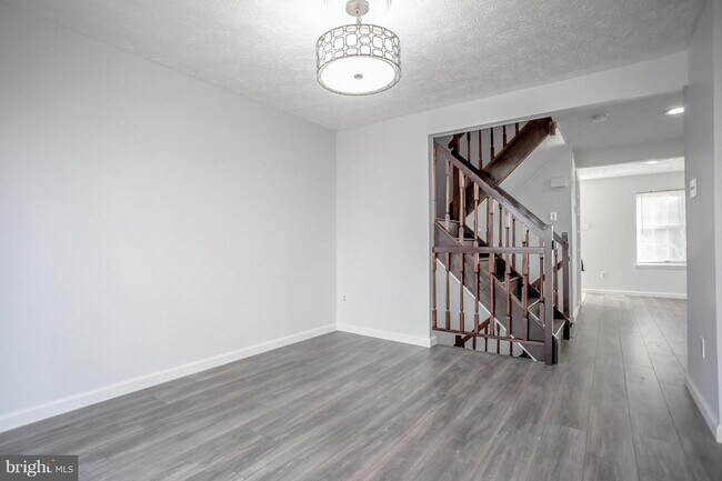 Foto del edificio - 8051 Orange Plank Rd