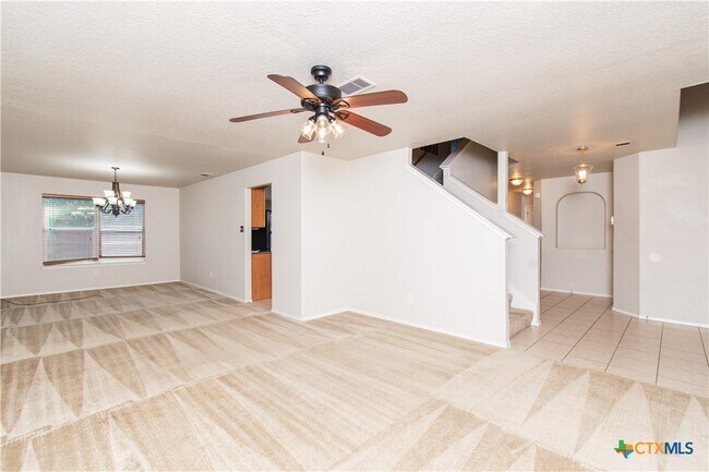Building Photo - 5401 Jitterbug Ct