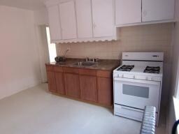 Building Photo - 376-382 Schley St