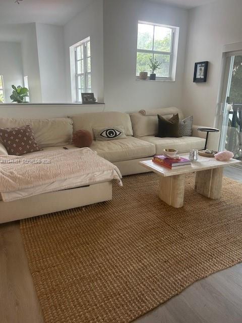 Foto del edificio - 3105 NE 184th St