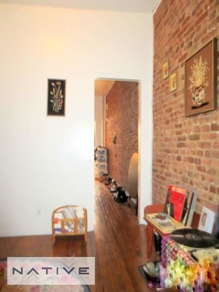 Building Photo - 147 Franklin St