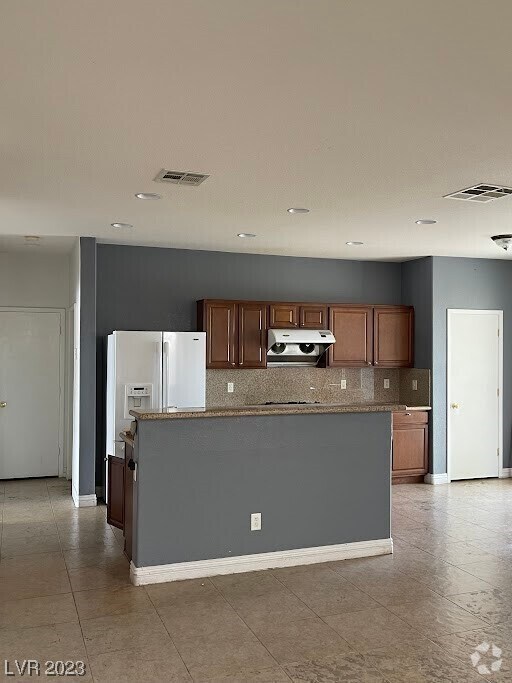 The Patrick Pioneer Apartments for Rent with Parking Las Vegas, NV