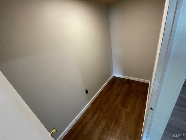 Building Photo - 83 E Main St