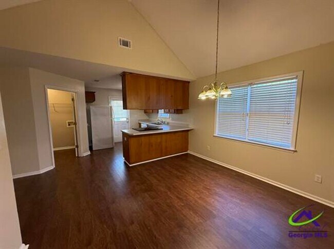 Foto del edificio - 213 Strawbridge Ln