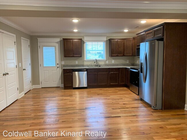Foto del edificio - 2 br, 2.5 bath House - 2299 Shady Lane