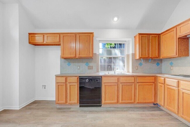 Foto del edificio - 4513 Whispering Valley Dr