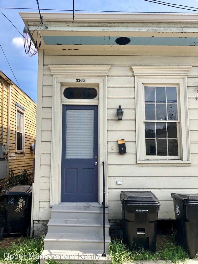 Primary Photo - 2265 N Claiborne Ave
