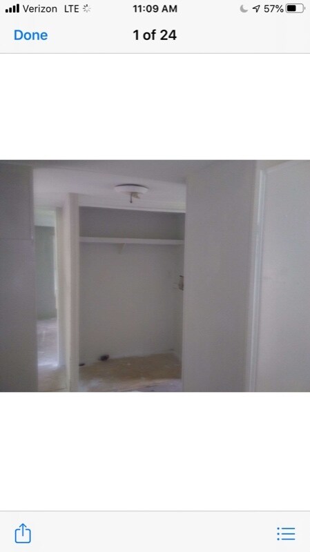 Building Photo - 431 Old Woodbury Rd