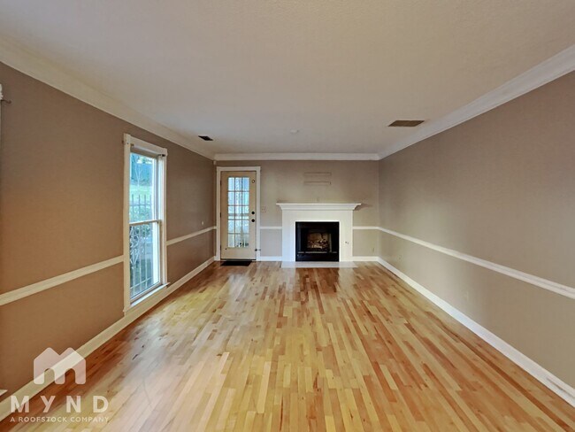 Building Photo - 1140 Magnolia Way SE