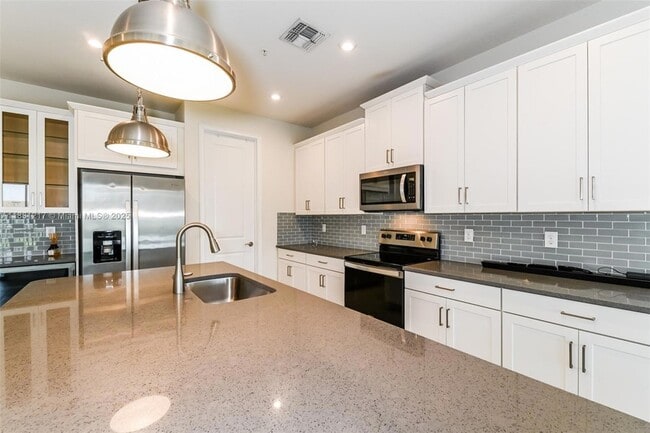 Foto del edificio - 4721 Arboretum Cir
