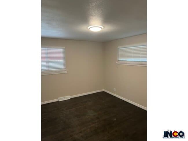 Building Photo - 2904 W Chenango Ave