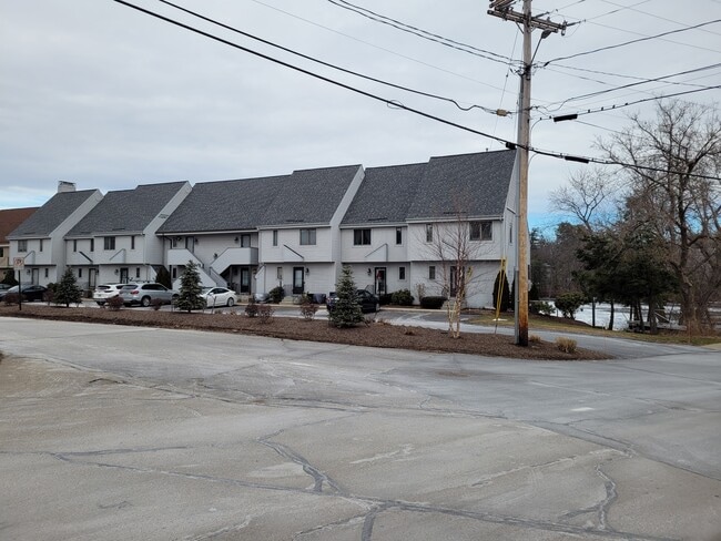 Building Photo - 33 River Front Dr