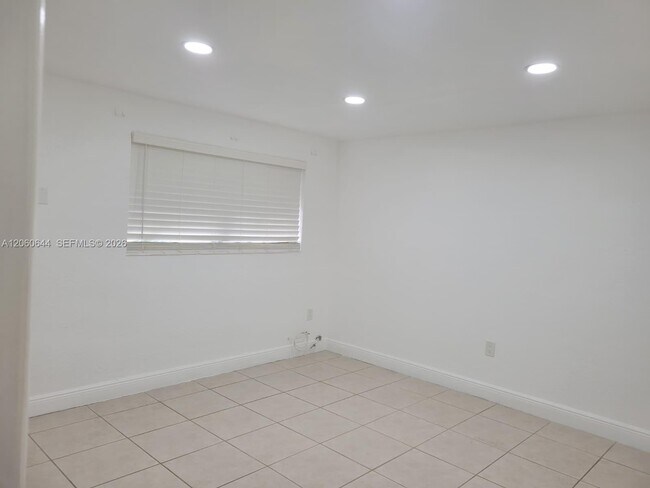 Foto del edificio - 3901 SW 112th Ave