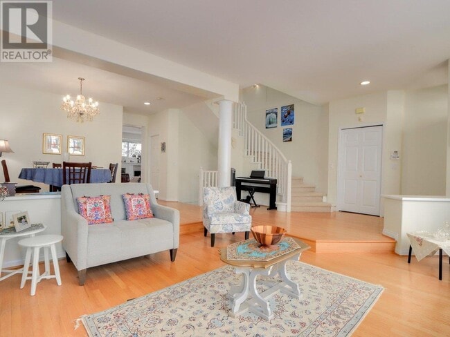 Building Photo - 2979 Panorama Dr