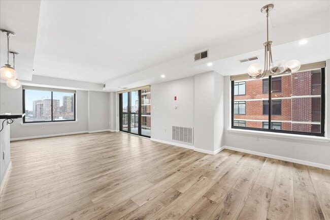 Photo - 700 1ST St Apartment