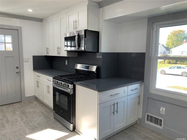 Foto del edificio - 86 Dartmouth Dr