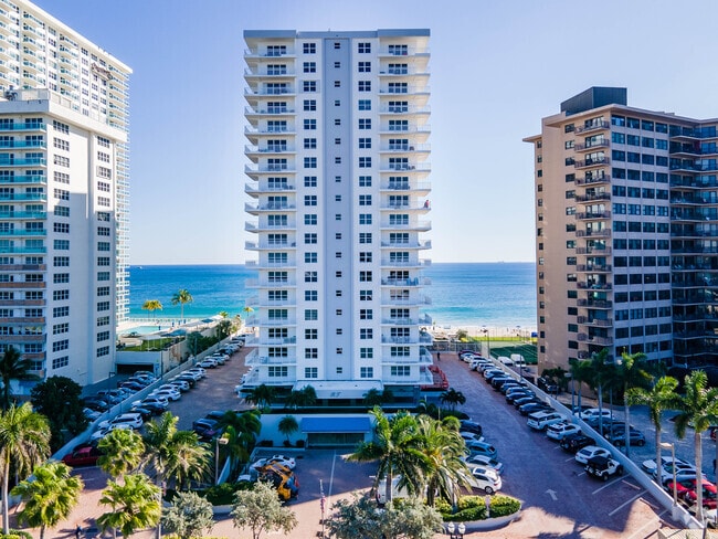 Building Photo - Regency Condominiums