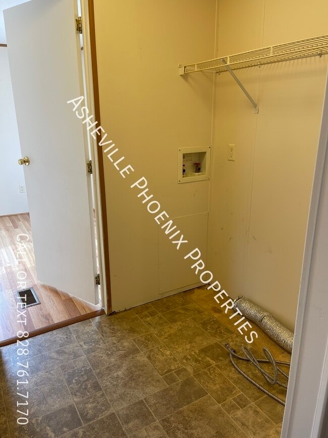Building Photo - 108 Suncrest Drive
